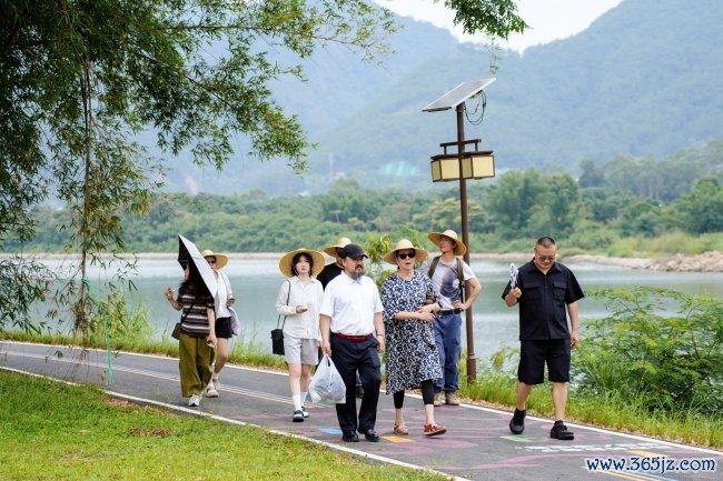 六五环境日，蕉岭向地面广告： 第二届广东蕉岭地面艺术季运行！